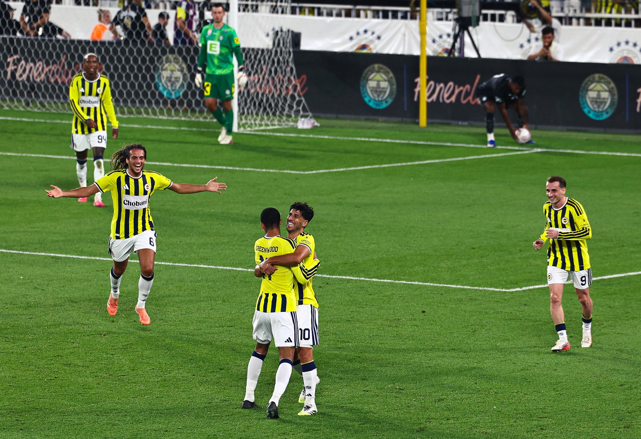 Fenerbahçe Şampiyonlar Ligi’nde turladı: Strum Graz deplasmanında zafer!